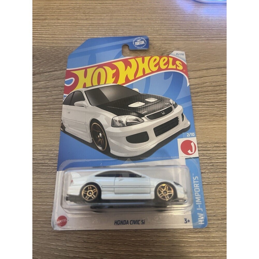 Hot Wheels Honda Civic Si HW J-Imports 1:64 White Black Gold Diecast Car 2021